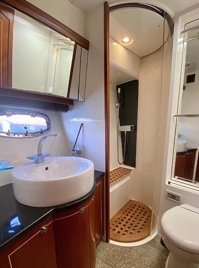 Yacht In Barcelona 호텔 산트 아드리아 데 베소스 외부 사진