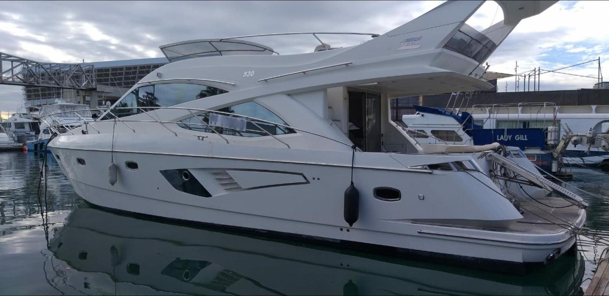 Yacht In Barcelona 호텔 산트 아드리아 데 베소스 외부 사진